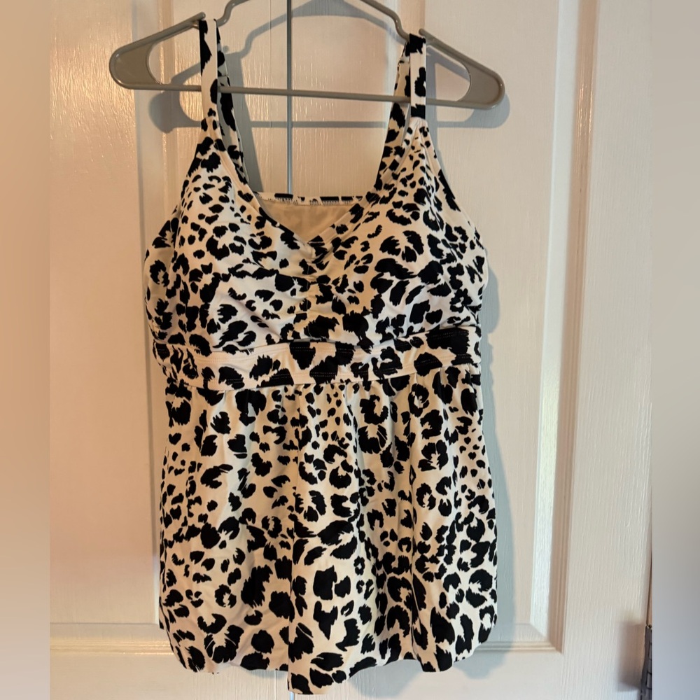 Leopard Print Women's swim top